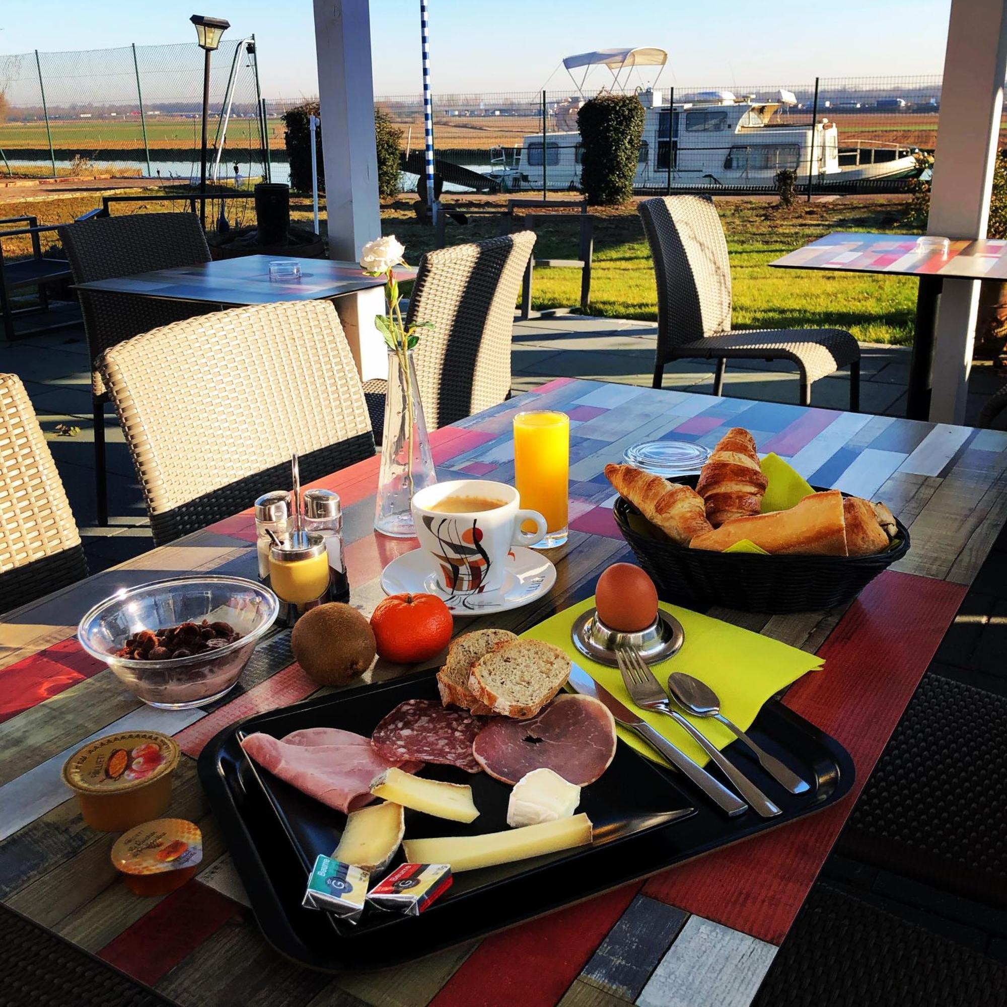 Hotel Restaurant Argos, Strasbourg Nord Vendenheim Εξωτερικό φωτογραφία